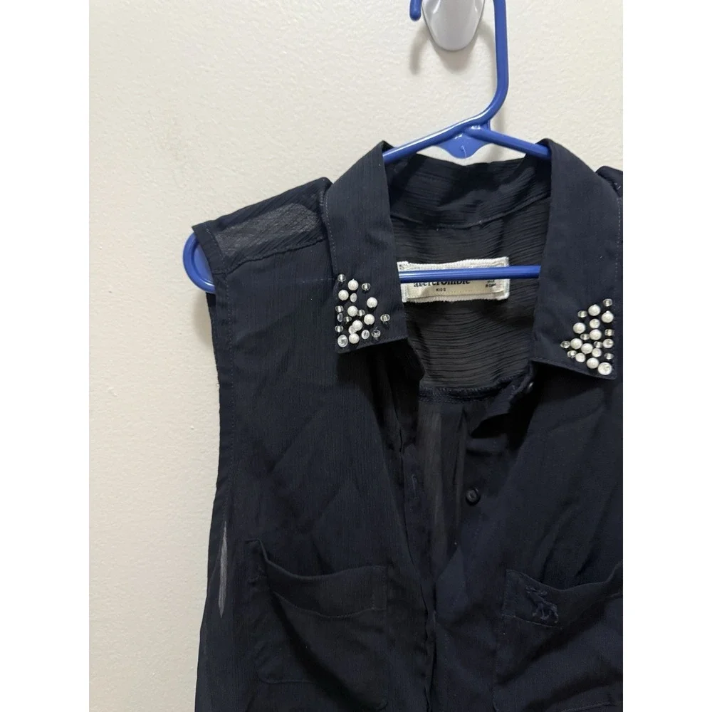 Abercrombie Kids XL Top Bundle (3) – Black‎ Studded, Blue Lace, White Floral Lot